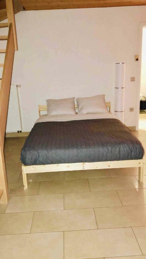 Groot Appartement Nabij Brugge Met Eigen Badkamer! Даме Екстериор снимка